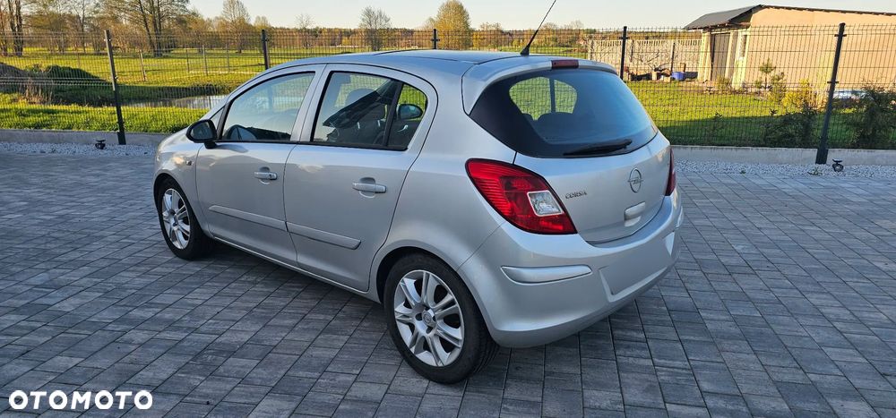 Opel Corsa 1.2 16V Enjoy - 3