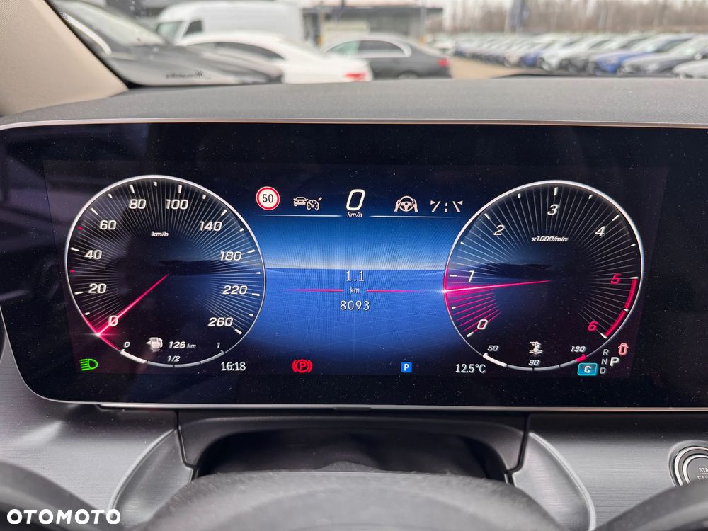 Mercedes-Benz Klasa V 300 d 4-Matic 9G-Tronic Exclusive (d³ugi) - 35