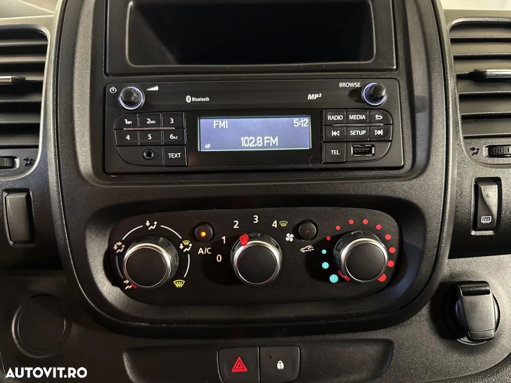 Renault TRAFIC - 19