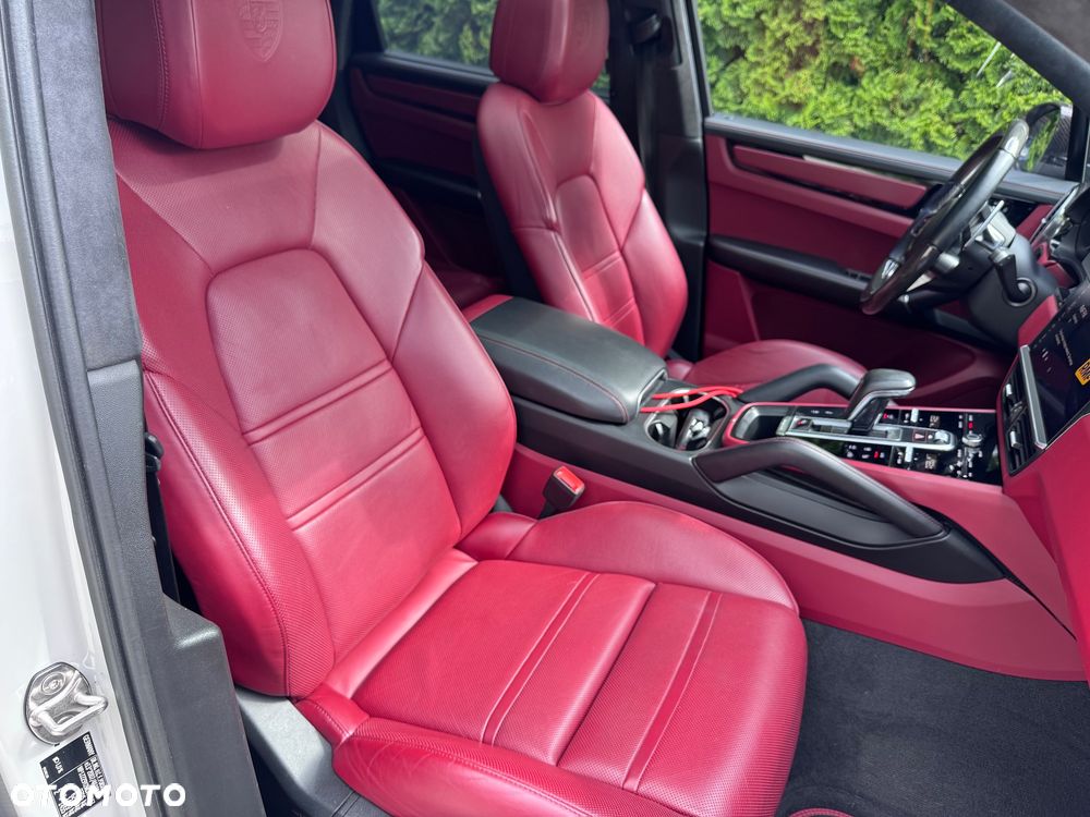 Porsche Cayenne - 13