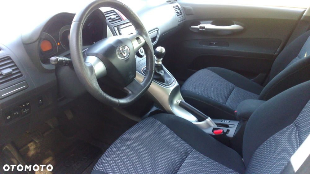 Toyota Auris 1.6 Comfort - 11