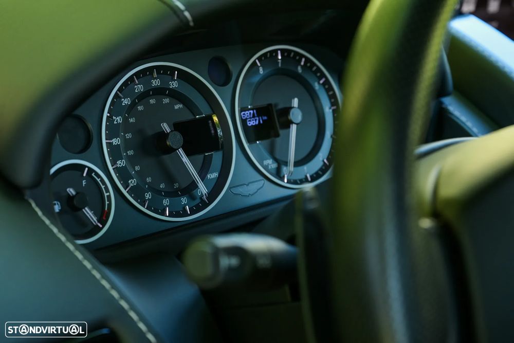 Aston Martin Vantage Roadster V12 S Sportshift 3 - 31