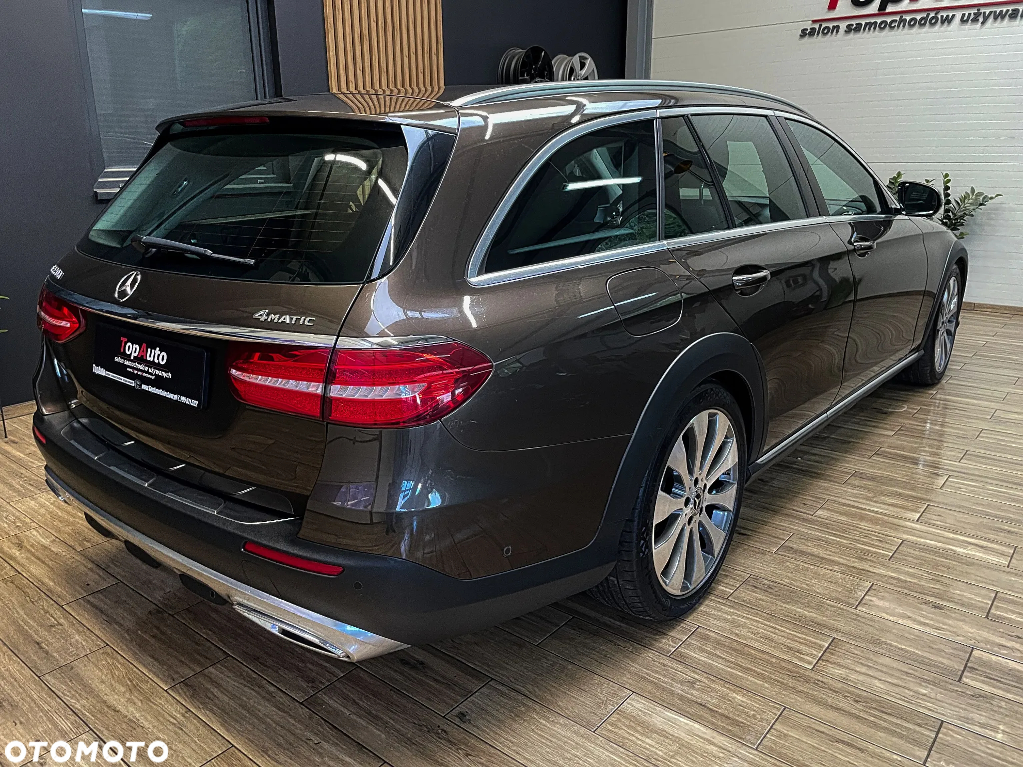 Mercedes-Benz Klasa E 220 d 4Matic T All-Terrain 9G-TRONIC Exclusive - 8
