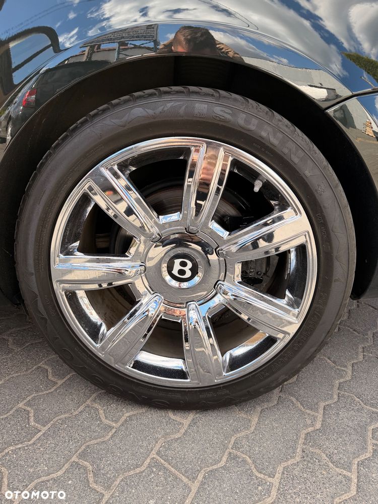 Bentley Flying Spur - 38