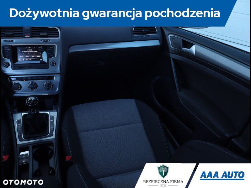 Volkswagen Golf - 10