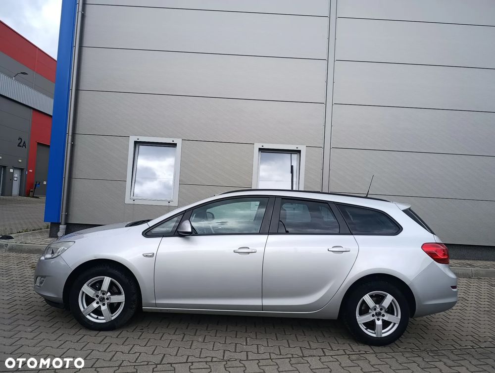 Opel Astra 1.4 Turbo 150 Jahre - 7