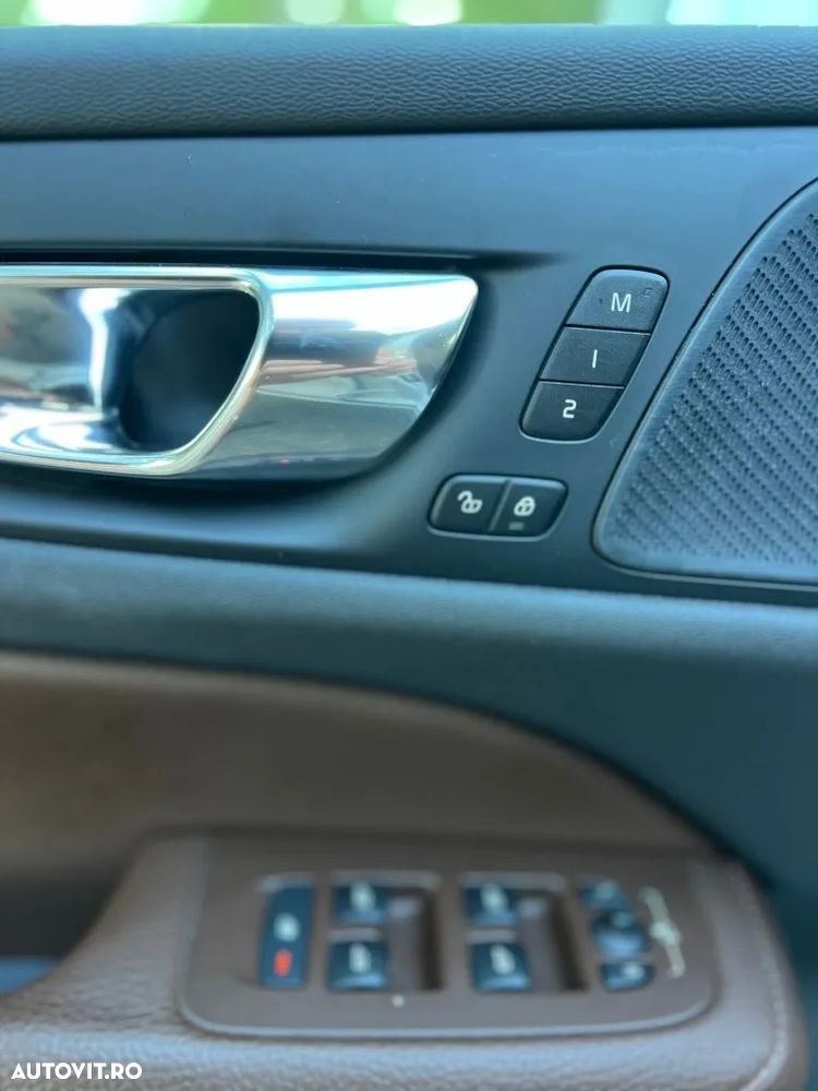 Volvo V60 T4 Momentum - 14