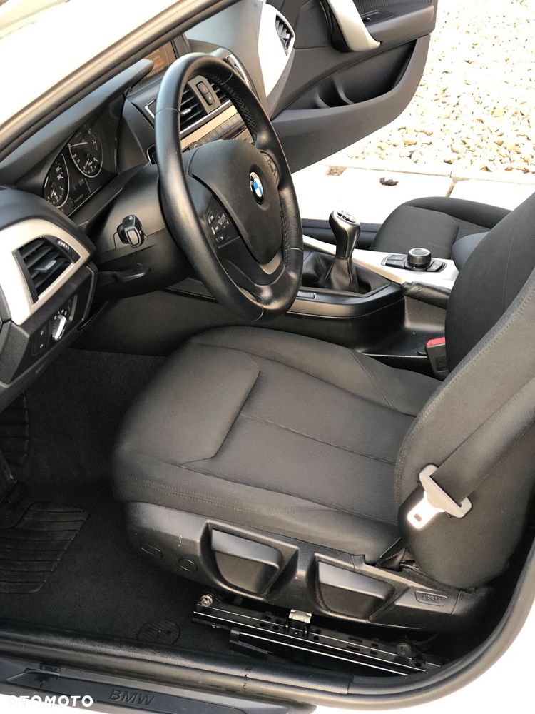 BMW Seria 1 116i Advantage - 28