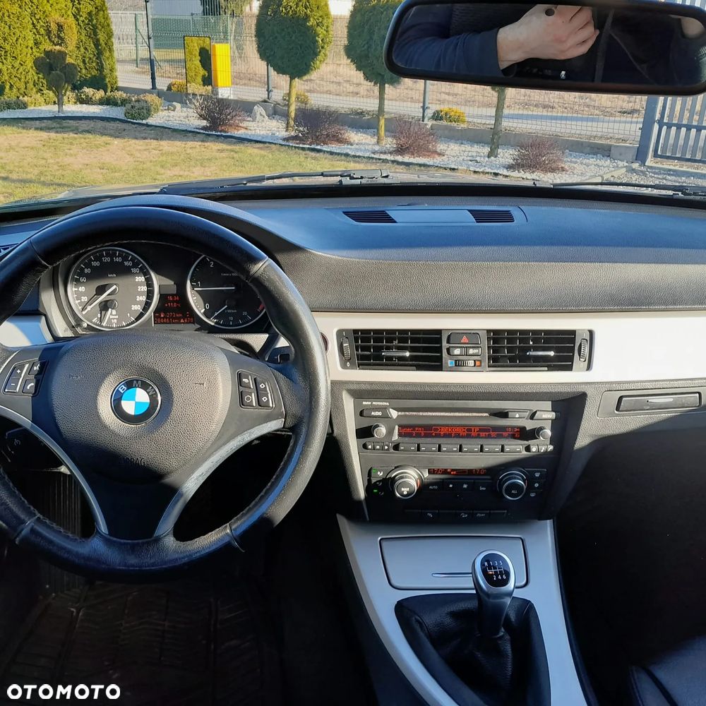 BMW Seria 3 320d xDrive - 9
