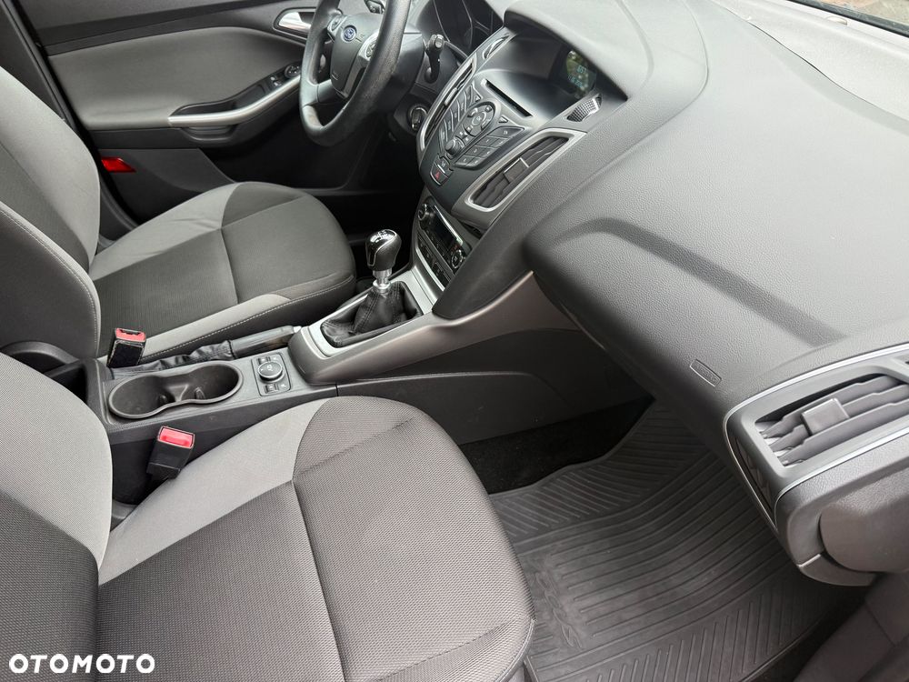 Ford Focus 1.0 EcoBoost Start-Stopp-System SYNC Edition - 29