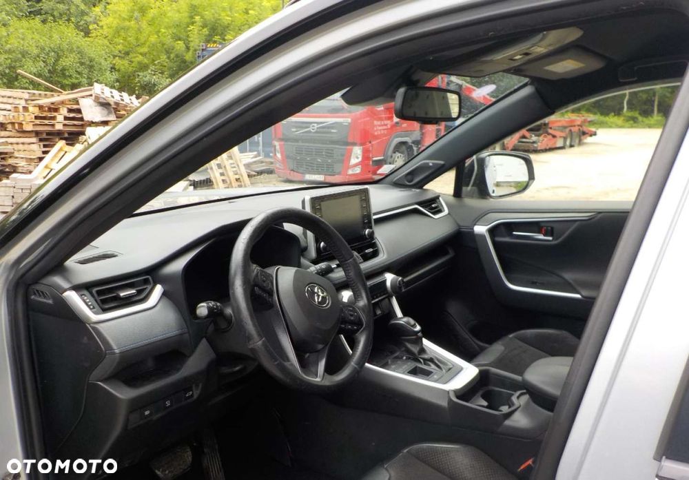 Toyota RAV4 - 18