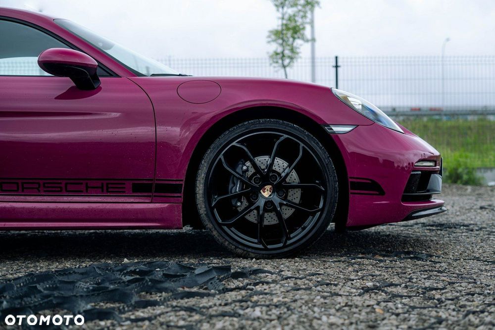 Porsche 718 Cayman - 8