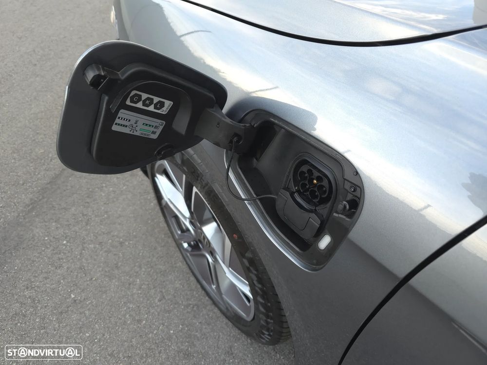 VW Passat Variant 1.5 TSI eHybrid Elegance DSG - 14