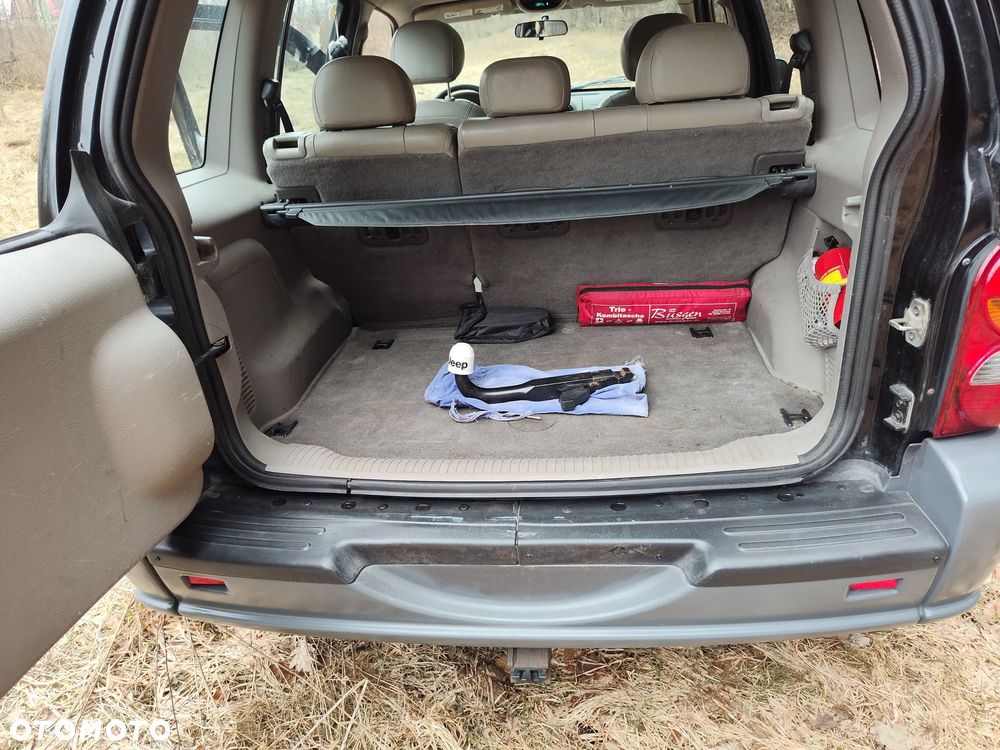 Jeep Cherokee - 13