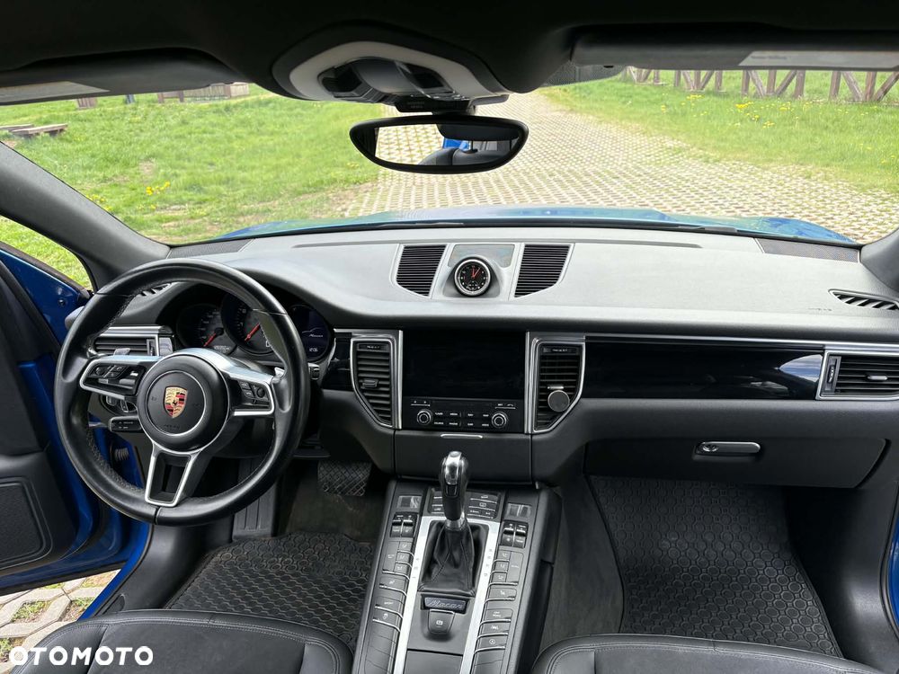 Porsche Macan - 4