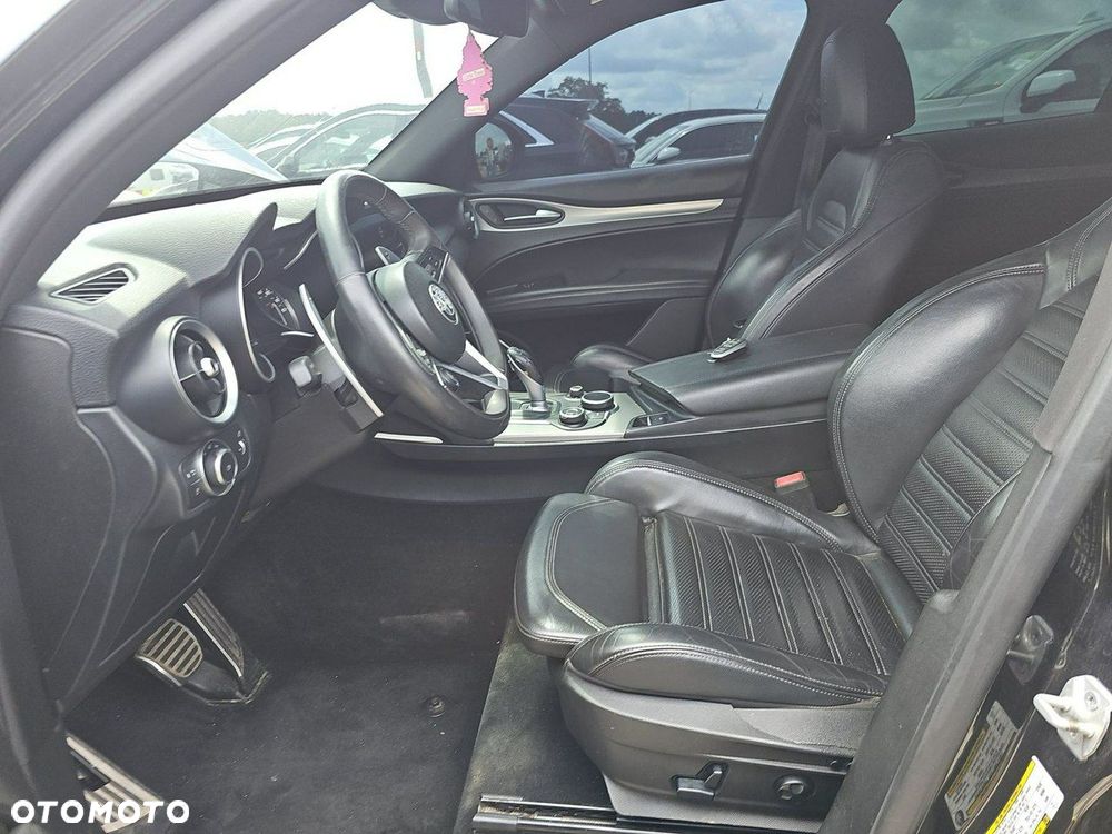 Alfa Romeo Stelvio 2.0 Turbo TI Q4 - 8