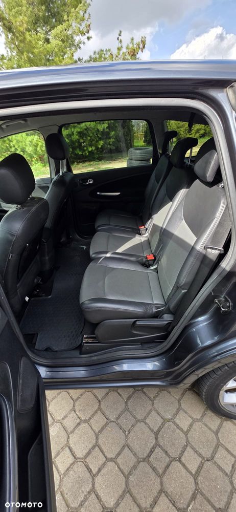 Ford S-Max 2.0 TDCi Titanium - 36