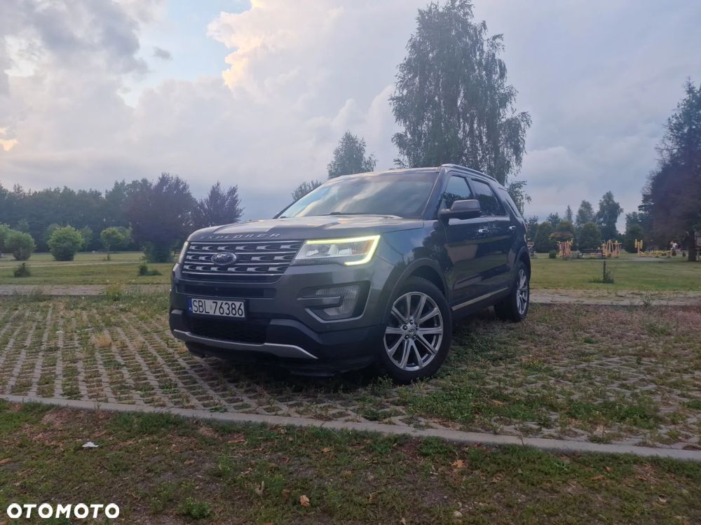 Ford Explorer - 1