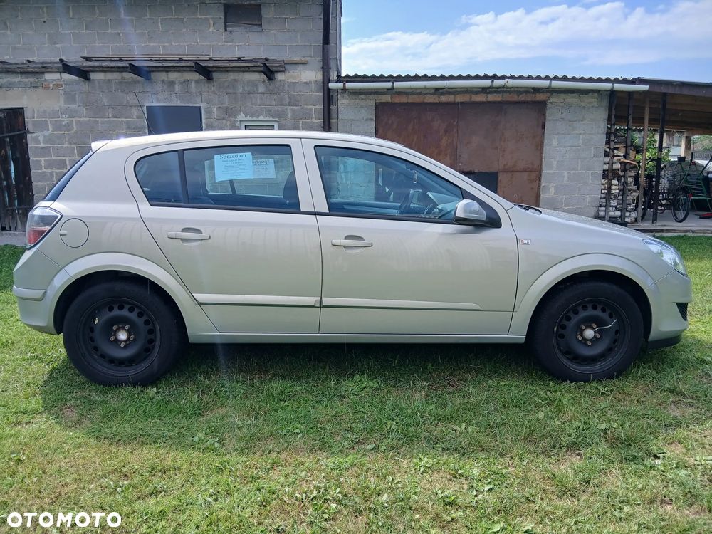 Opel Astra 1.6 Enjoy - 4