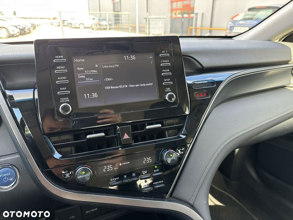 Toyota Camry 2.5 Hybrid Comfort CVT - 23