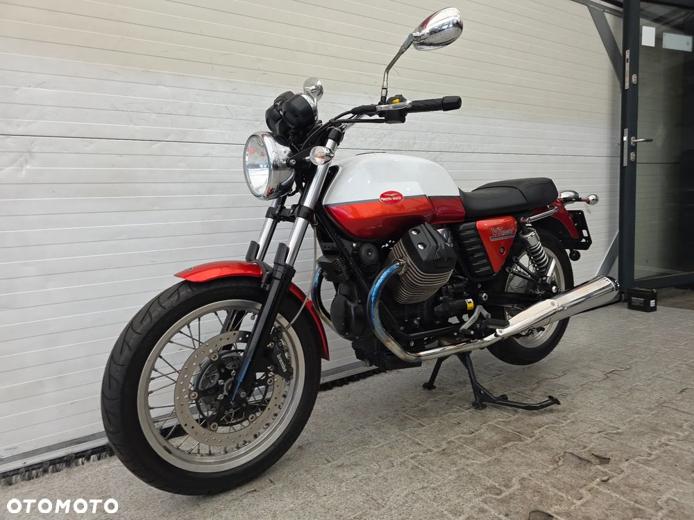 Moto Guzzi V7 - 4