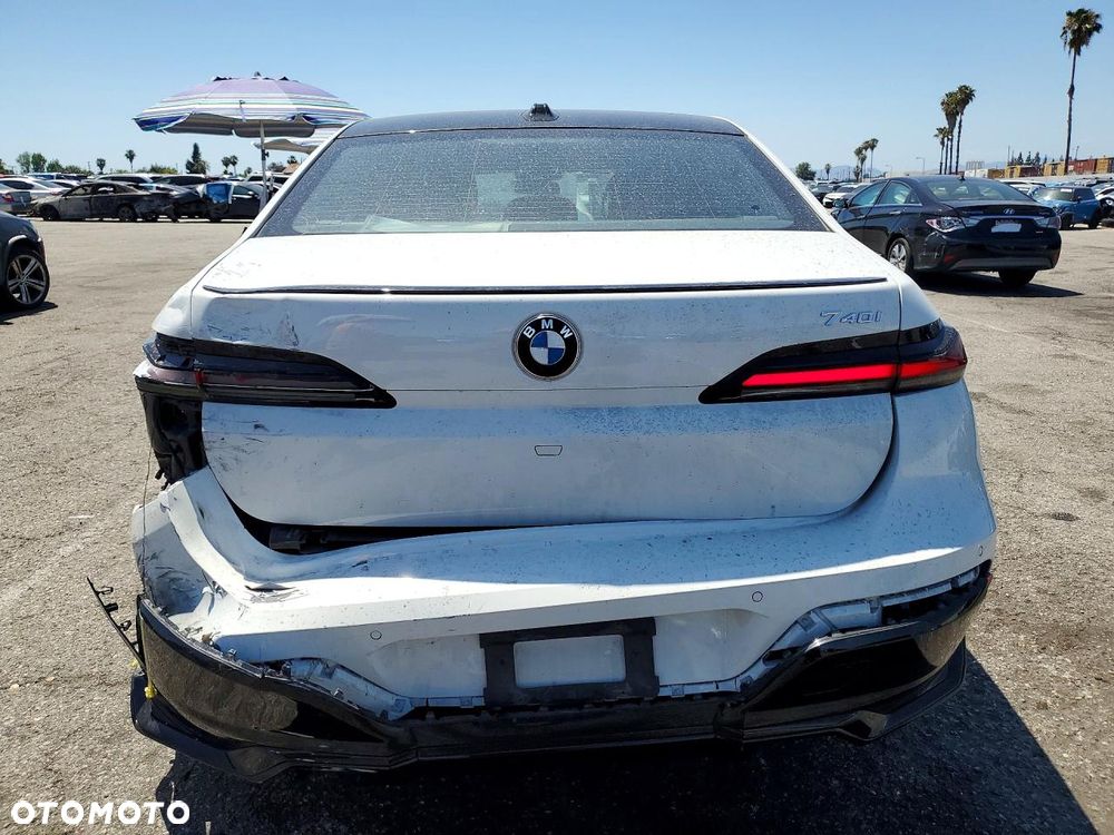 BMW Seria 7 740i - 7