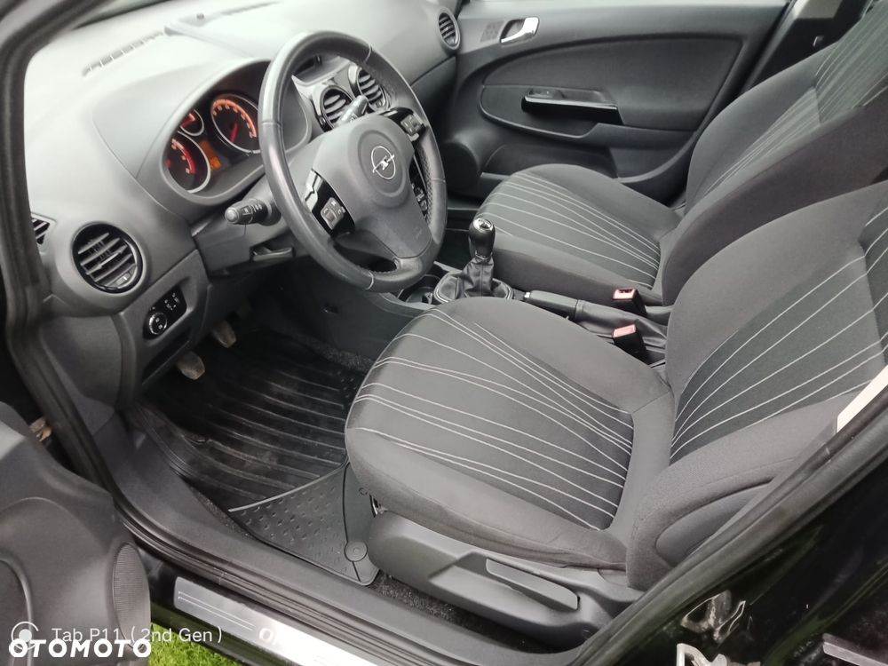 Opel Corsa 1.2 16V Cosmo - 11