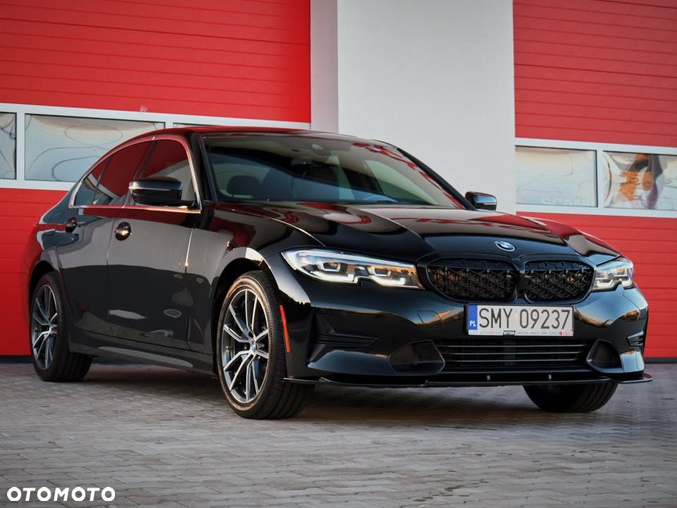BMW Seria 3 330i xDrive M Sport - 2