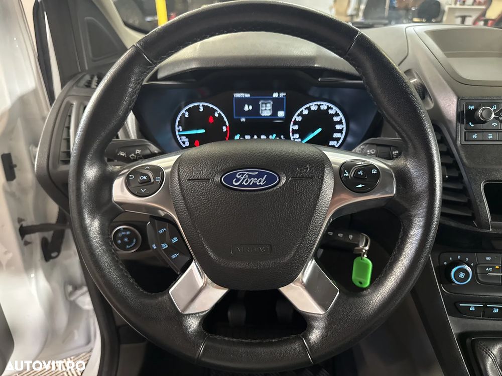 Ford Transit Connect - 16