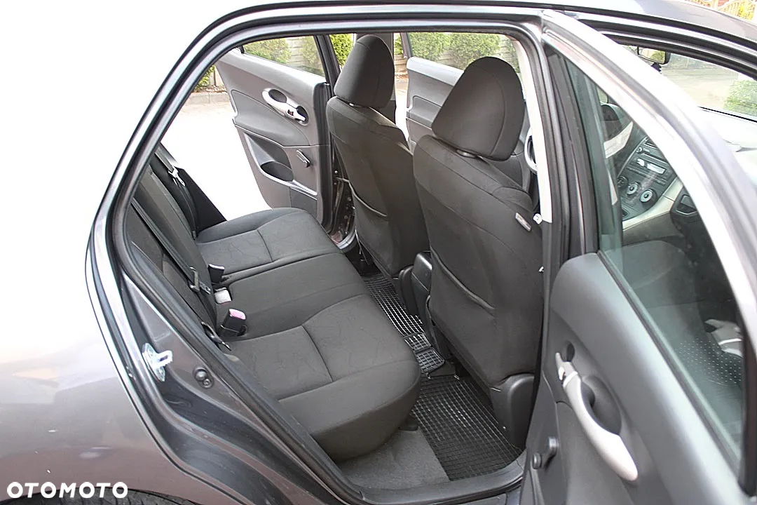 Toyota Auris 1.4 VVT-i Luna - 10