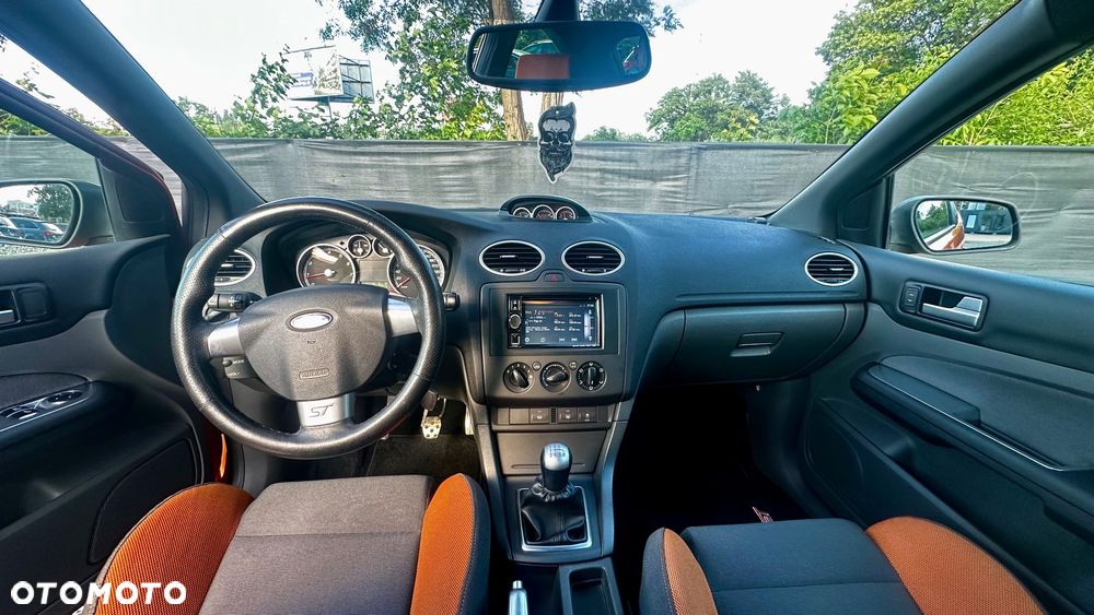 Ford Focus 2.5 ST - 28