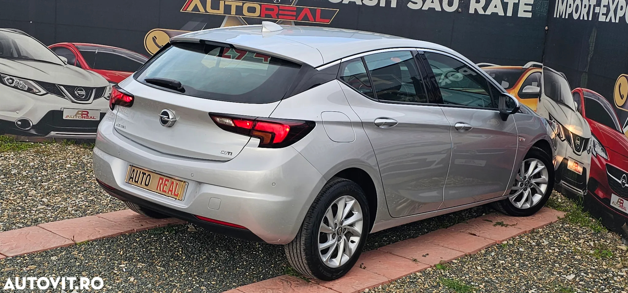 Opel Astra 1.7 CDTI ECOTEC Start/Stop Cosmo - 4