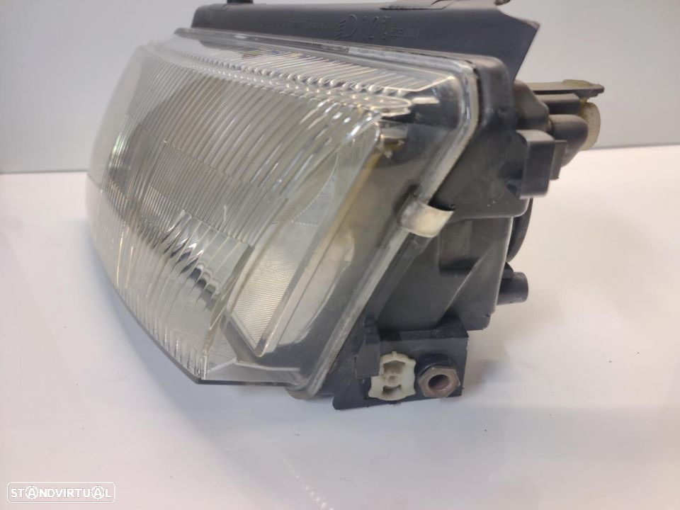 Farol Optica Frente Esquerda Vw Passat B5  1996 a 2000 Hella - 3