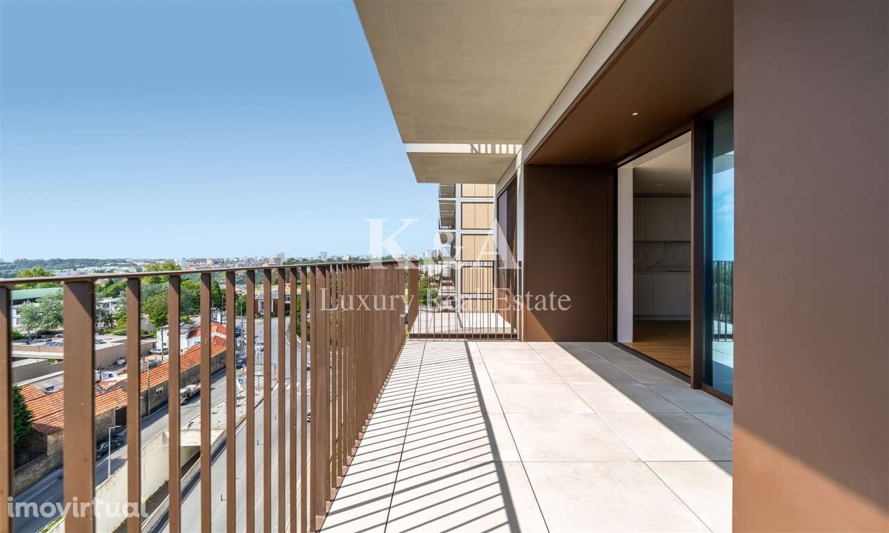 T4 em condomínio fechado com vistas desafogadas - Grande imagem: 4/34