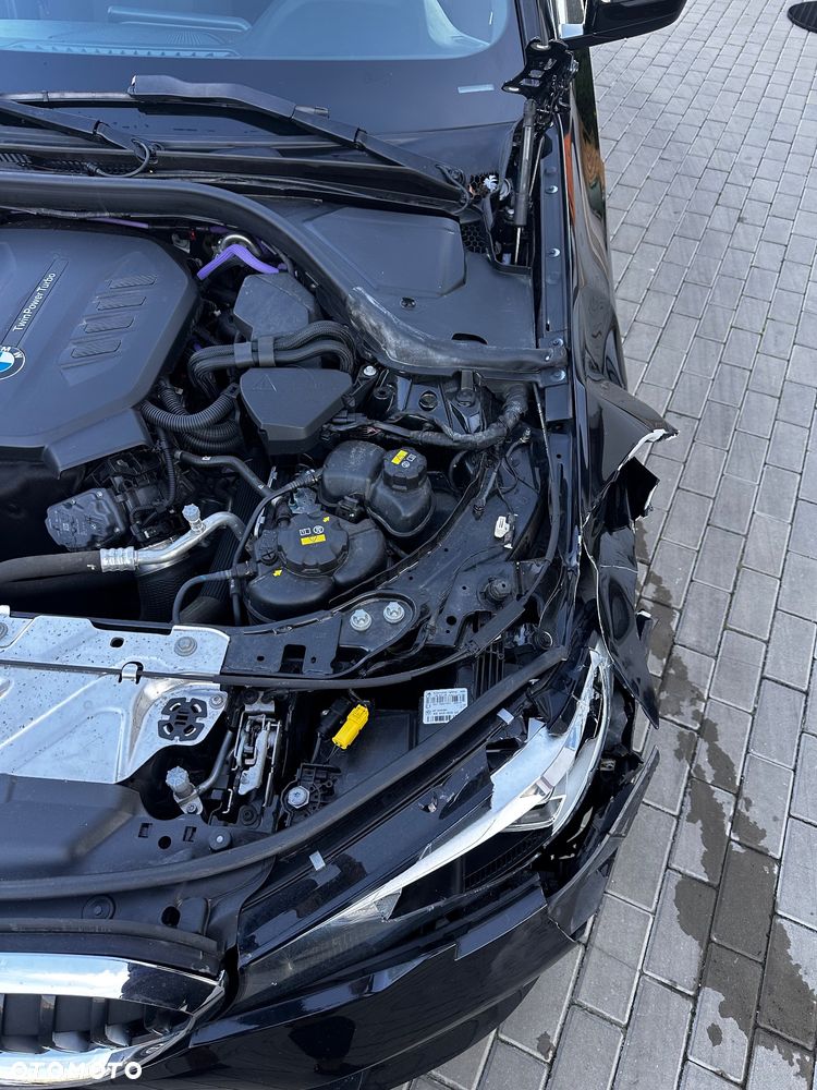 BMW Seria 3 318d MHEV Sport Line - 24