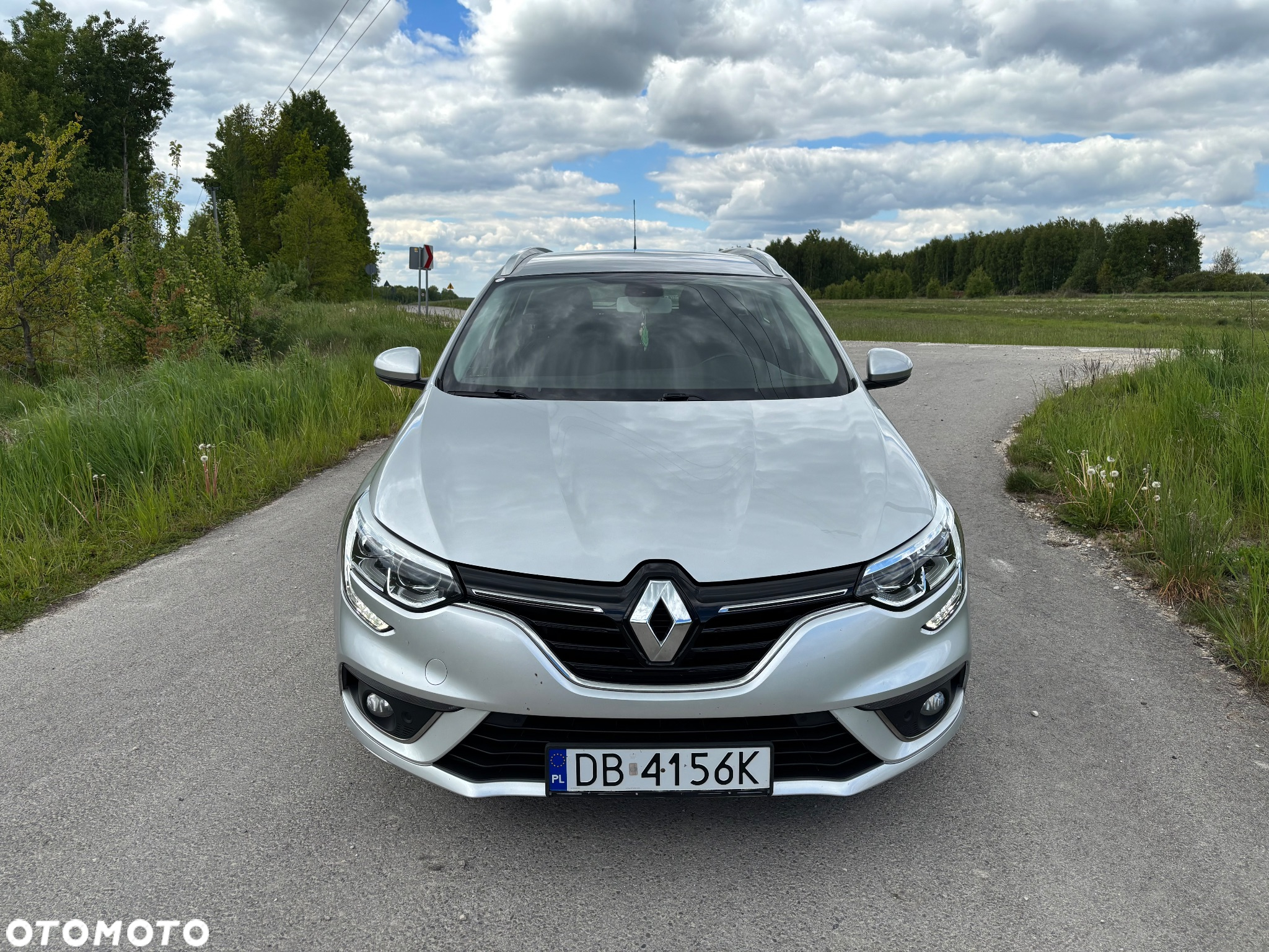 Renault Megane 1.5 Blue dCi Limited - 10