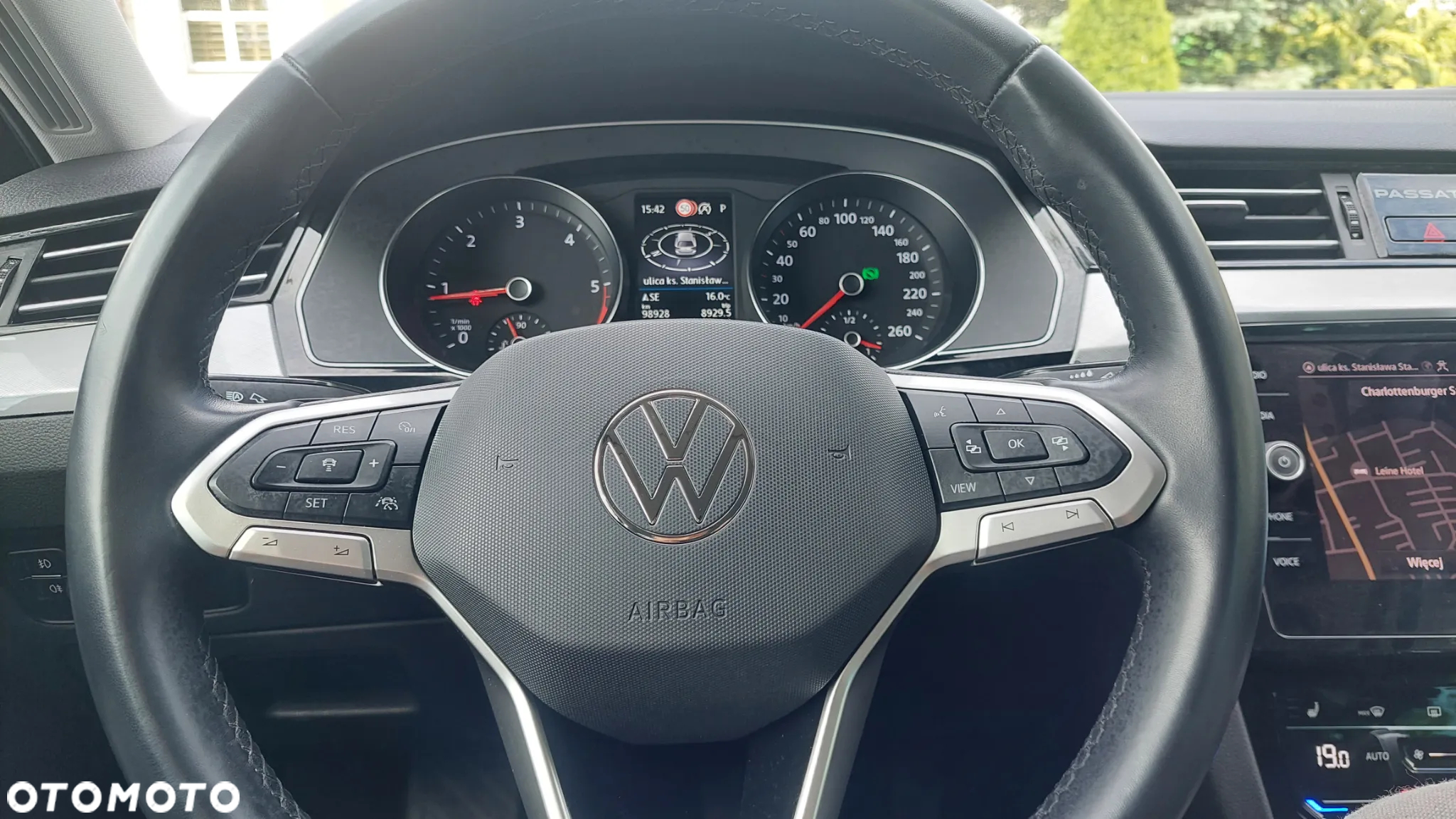 Volkswagen Passat - 14