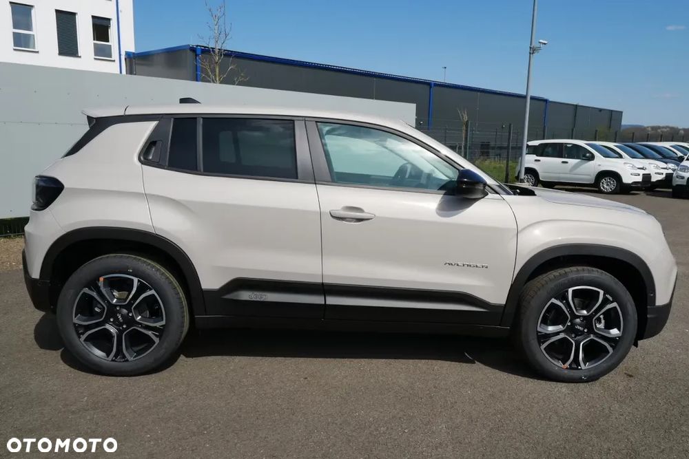 Jeep Avenger 1.2 T3 mHEV Summit FWD eDCT6 - 5