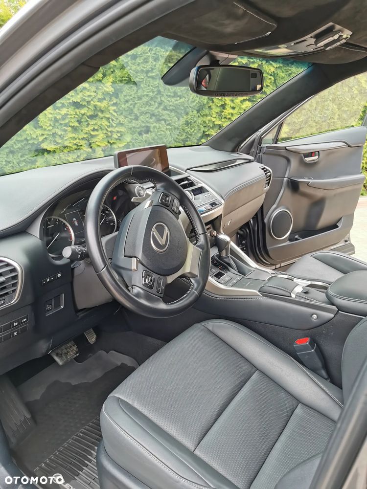 Lexus NX 300 AWD - 9
