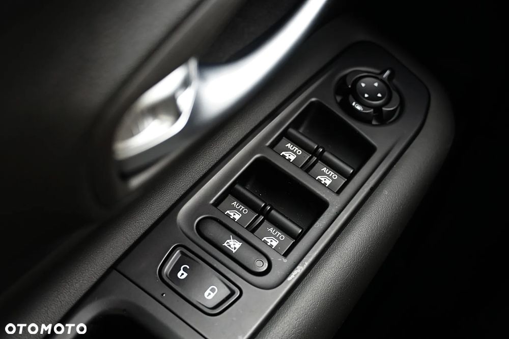 Jeep Renegade 1.0 T-GDI Night Eagle - 22