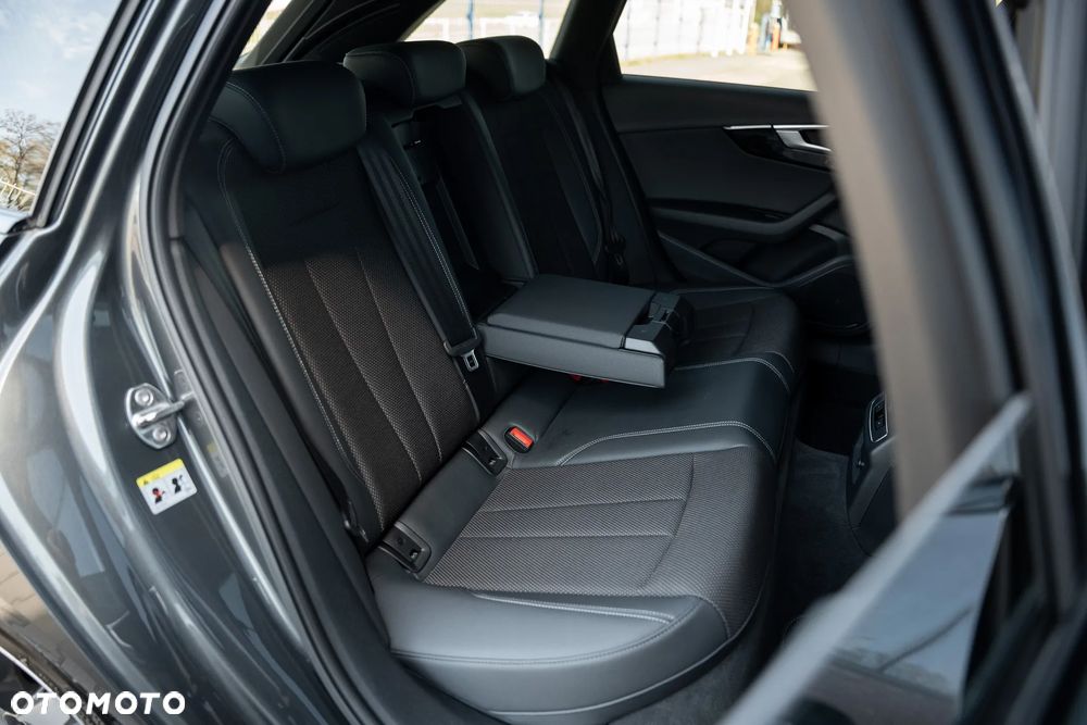 Audi A4 Avant 35 TFSI S tronic S line - 36