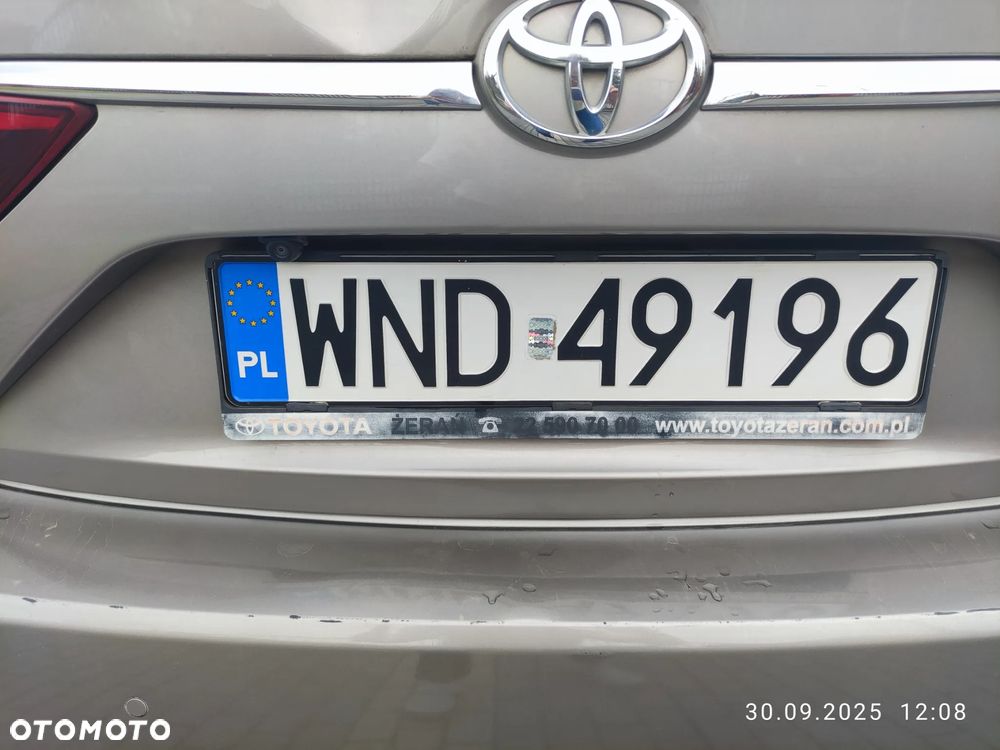 Toyota Avensis 1.6 Active - 13