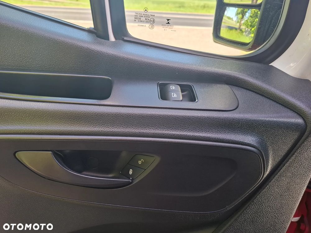 Volkswagen CRAFTER* KONTENER* WINDA 750 kg* UDT * KLIMATYZACJA * F-Vat 23% - 14