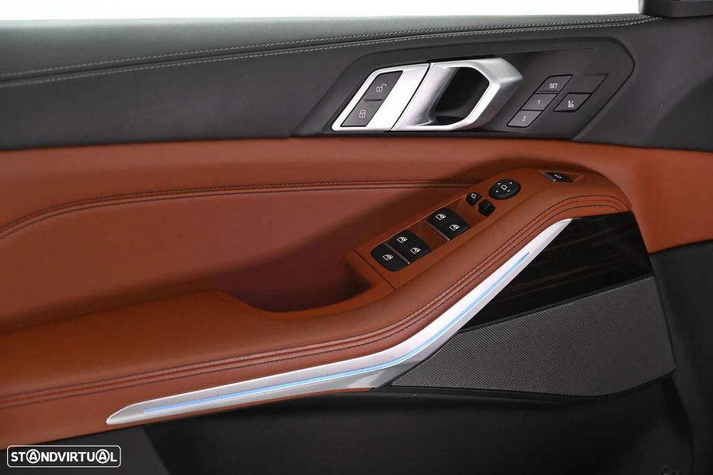 BMW X5 50 e xDrive Edição Desportiva M - 24