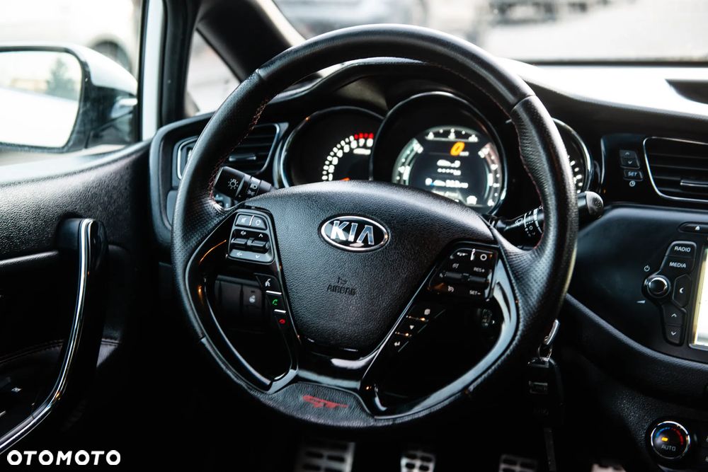 Kia Ceed 1.6 T-GDI GT - 34