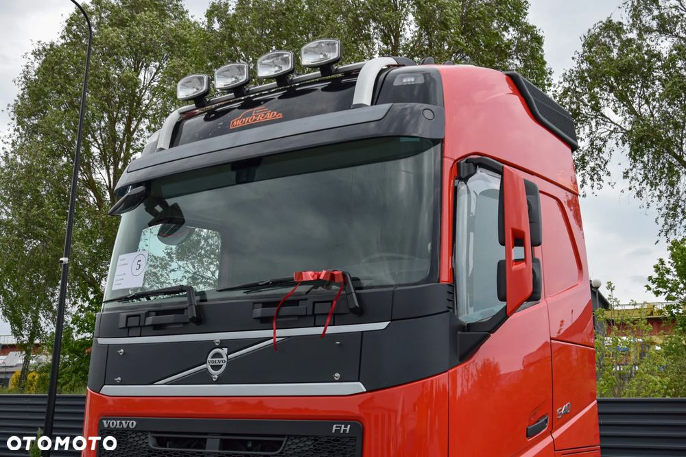 Volvo FH540 / 6x2 / EURO 6 / PUSHER / OŚ SKRĘTNA-PODNOSZONA / RETARDER / KLIMATYZACJA POSTOJOWA / NAWIGACJA / ACC / LEDY / 2 ZBIORNIKI PALIWA / ALUFELGI / SERWISOWANY / SPROWADZONY - 10