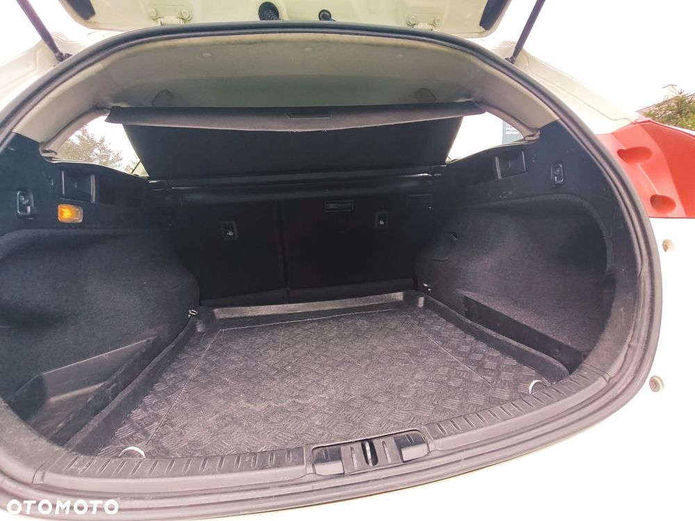 Toyota Auris 1.8 HSD Sol - 16