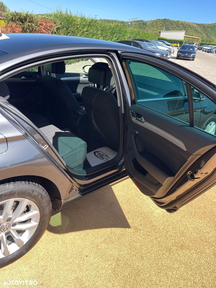 Volkswagen Passat - 24