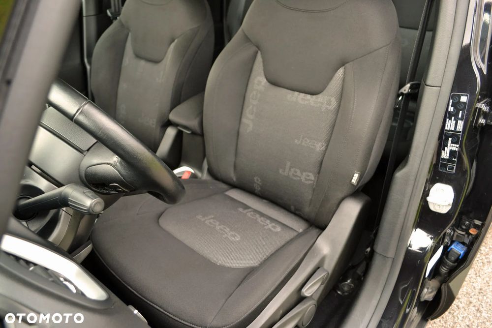 Jeep Renegade 1.4 MultiAir DSG Longitude - 25