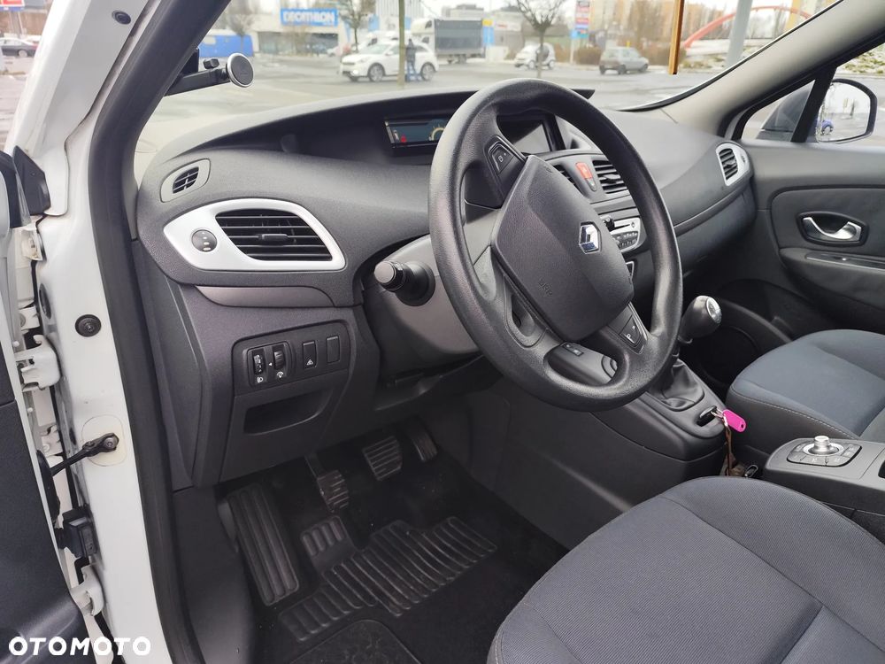 Renault Scenic 1.5 dCi Exception - 10